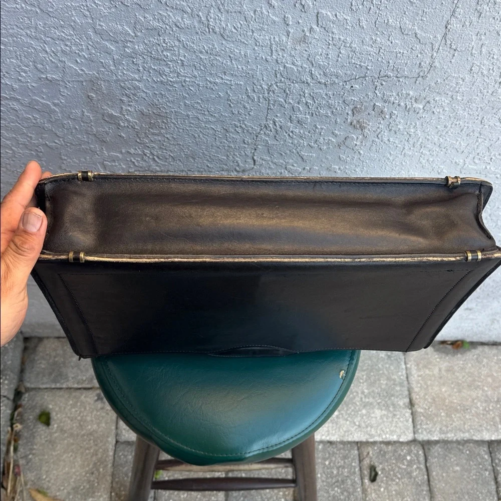 Elegant Brown Leather Men's Briefcase 💼